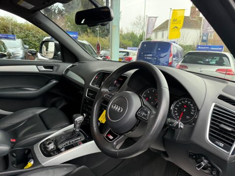 Audi Q5 2.0 TDI S line S Tronic quattro Euro 5 (s/s) 5dr 19
