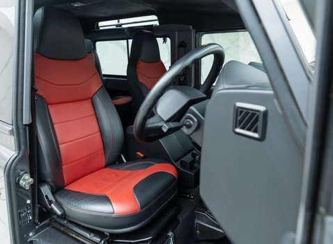 Land Rover Defender 90 ADVENTURE 14