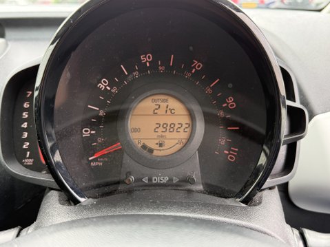 Toyota Aygo VVT-I X-PRESSION 11