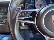 Porsche Macan D S PDK 16