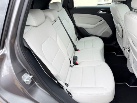 Mercedes-Benz B Class 2.1 B200d Sport (Premium Plus) 7G-DCT Euro 6 (s/s) 5dr 24