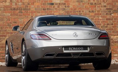 Mercedes-Benz SLS AMG 3