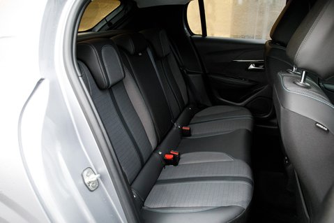 Peugeot 208 PURETECH ALLURE PREMIUM PLUS S/S 34