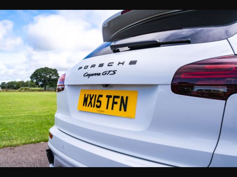 Porsche Cayenne 22