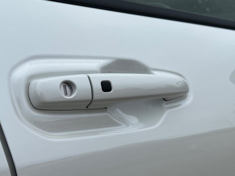 Suzuki e Vitara 49kWh Motion Auto 5dr 21