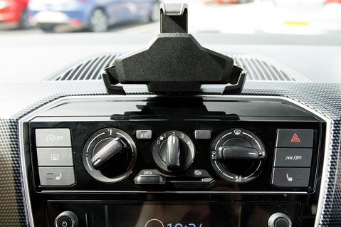 Volkswagen Up R-LINE 29