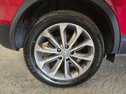 Nissan Qashqai 2.0 dCi Tekna Auto 4WD Euro 5 5dr (AVM) 27