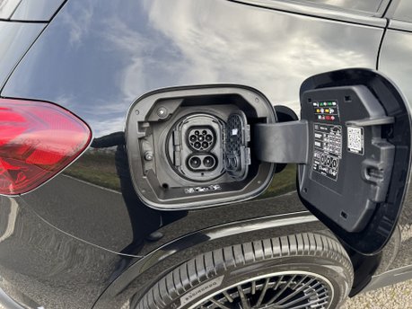 Mercedes-Benz EQA EQA 350 4Matic AMG Line Premium Plus Auto Electric 66 KWH PAN ROOF/HEADS UP 42