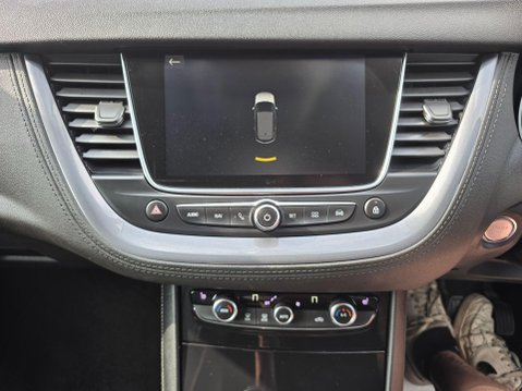 Vauxhall Grandland X 1.6 Turbo D BlueInjection Tech Line Nav Euro 6 (s/s) 5dr 12
