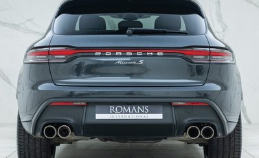 Porsche Macan S 5