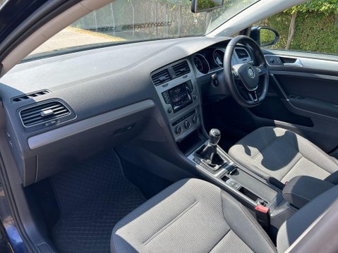 Volkswagen Golf 1.6 TDI BlueMotion Tech SE Euro 5 (s/s) 5dr 13