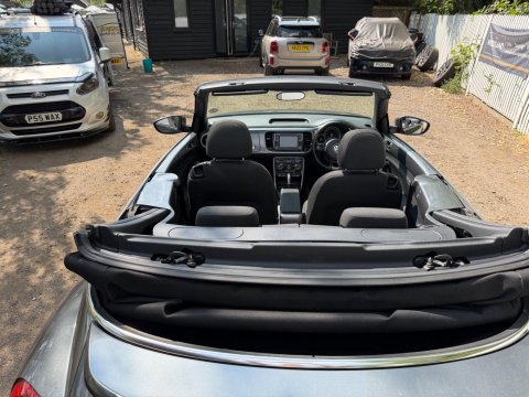 Volkswagen Beetle DESIGN TSI BLUEMOTION TECHNOLOGY DSG 43