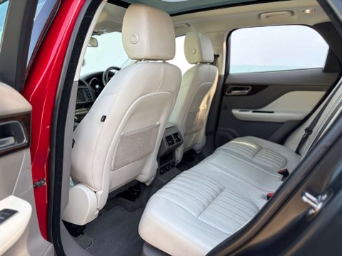 Jaguar F-Pace 2.0 F-PACE Portfolio AWD D Auto 4WD 5dr 59