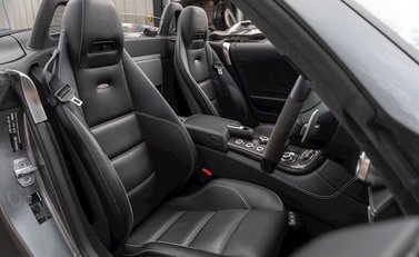 Mercedes-Benz SLS AMG Roadster 14