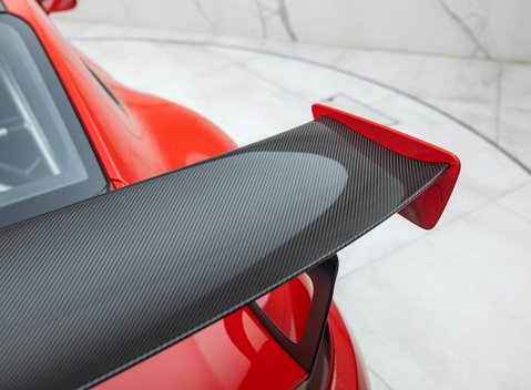 Porsche 911 GT2 RS Weissach (991) 47