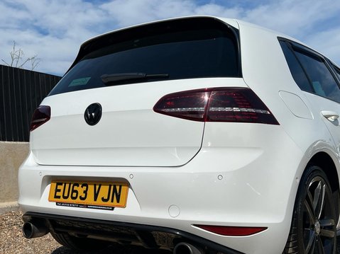 Volkswagen Golf GTI PERFORMANCE DSG 18