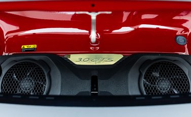 Porsche 911 Carrera 4 GTS (992) 37