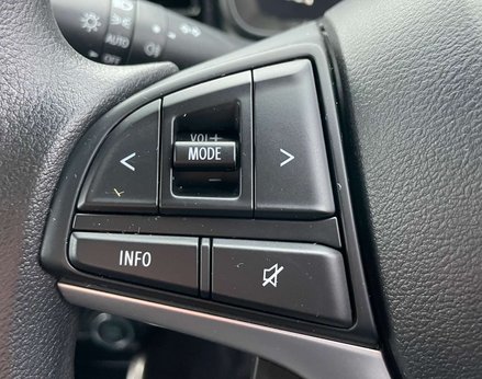 Suzuki Ignis 1.2 Ignis SZ-T DualJet 5dr 38