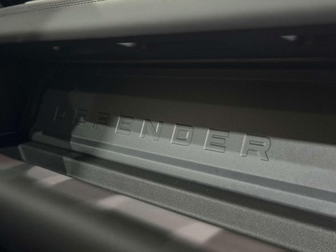 Land Rover Defender 3.0 D300 MHEV X-Dynamic HSE SUV 5dr Diesel Auto 4WD Euro 6 (s/s) (300 ps) 54