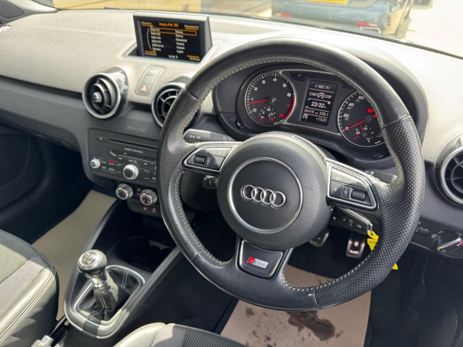 2014 Audi A1 — image 2