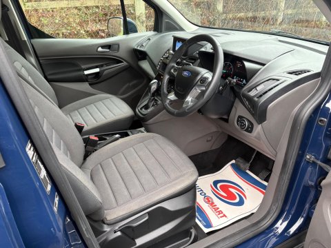 Ford Grand Tourneo Connect TITANIUM TDCI 17