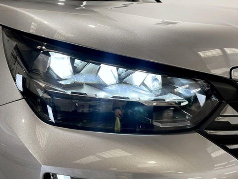 Peugeot e-2008 50kWh GT SUV 5dr Electric Auto (7kW Charger) (136 ps) One Owner 9