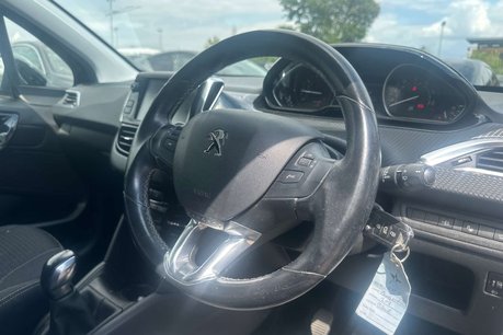 Peugeot 208 1.2 PureTech Tech Edition Hatchback 5dr Petrol Manual Euro 6 (s/s) (82 ps) 14