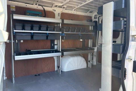 Citroen Relay 33 L1H1 X 120 ps BlueHdi Panel Van - Racking & Invertor 9