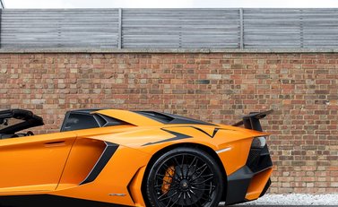 Lamborghini Aventador SV LP 750-4 Roadster 36