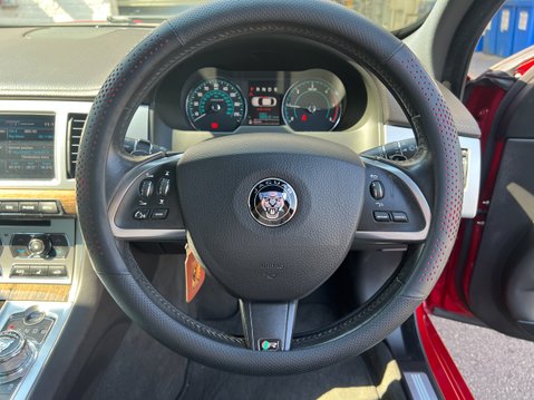 Jaguar XF 2.2d R-Sport Saloon 4dr Diesel Auto Euro 5 (s/s) ( 19