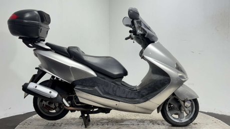 Yamaha Majesty 125 2004 YP125 32K PROJECT LARGE MAXI SCOOTER 125CC 1