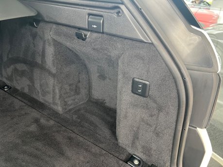 Land Rover Range Rover Sport SDV8 AUTOBIOGRAPHY DYNAMIC 39