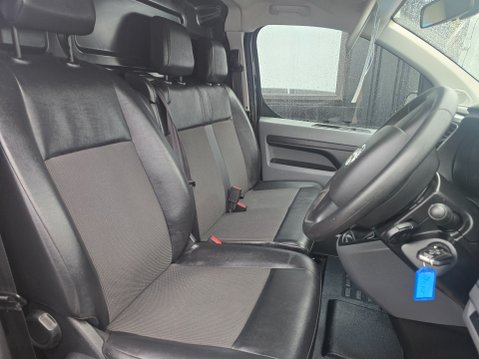 Vauxhall Vivaro L1H1 3100 DYNAMIC S/S 8
