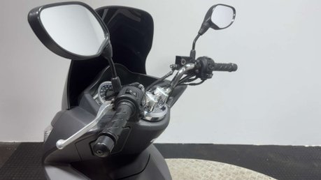 Honda PCX 2015 WW ONLY 7K ARROW EXHAUST NEW MOT VERY CLEAN 125CC SCOOTER 16