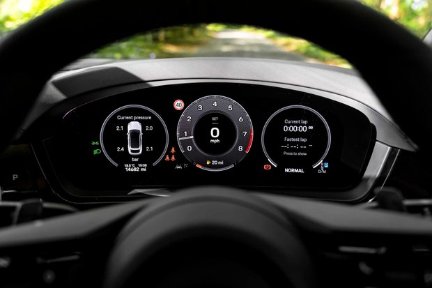 Porsche Cayenne GTS. PANO ROOF. HEAD UP DISPLAY. SOFT CLOSE. BOSE. 5