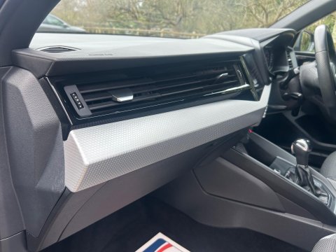 Audi A1 1.0 TFSI 30 S line Sportback S Tronic Euro 6 (s/s) 5dr 11