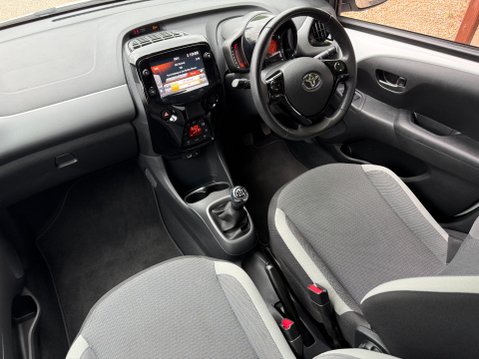 Toyota Aygo VVT-I X-TREND TSS 21