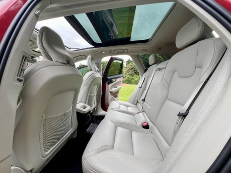 Volvo XC60 RECHARGE T8 INSCRIPTION PRO AWD 21