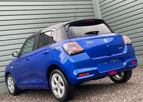 Suzuki Swift 1.2 Mild Hybrid MOTION 8