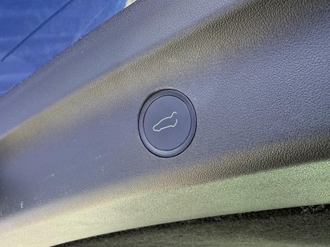 Tesla Model Y (Dual Motor) Long Range SUV 5dr Electric Auto 4WDE (384 bhp) 22