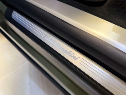 Lamborghini Urus 4.0 V8 BiTurbo Performante SUV 5dr Petrol Auto 4WD Euro 6 (666 ps) 61