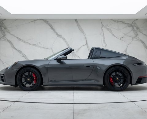 Porsche 911 Targa 4 GTS (992) 