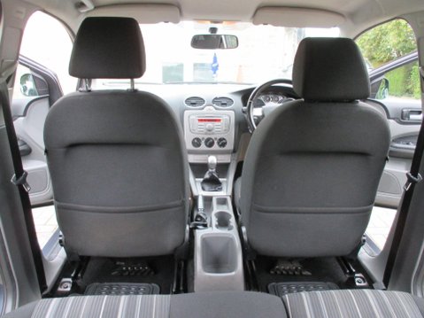 Ford Focus 1.6 Style 5dr 30
