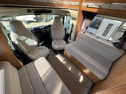 Auto-Trail Tracker fb 17