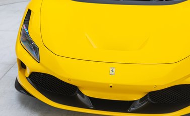 Ferrari F8 SPIDER 40