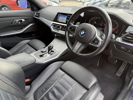 BMW 3 Series 2.0 320d M Sport Saloon 4dr Diesel Auto Euro 6 (s/s) (190 ps)