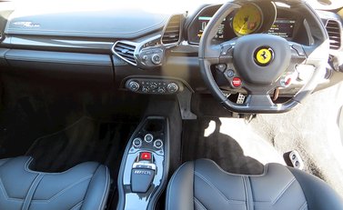 Ferrari 458 Italia 12