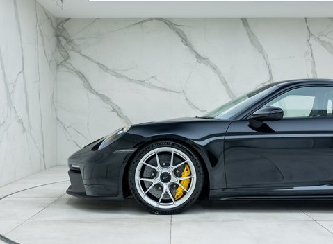Porsche 911 GT3 (992) 37