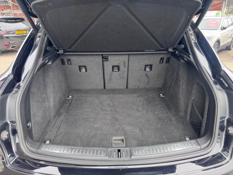 Porsche Macan PDK 10