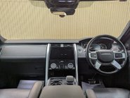 Land Rover Discovery 3.0 Discovery R-Dynamic SE D MHEV Auto 4WD 5dr 57